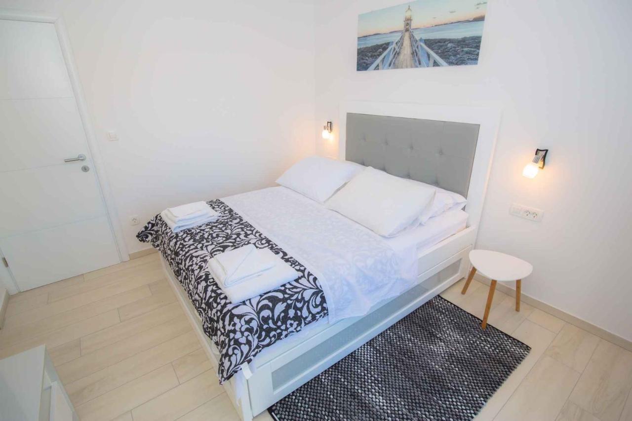 Apartments In Rogoznica 40364 מראה חיצוני תמונה