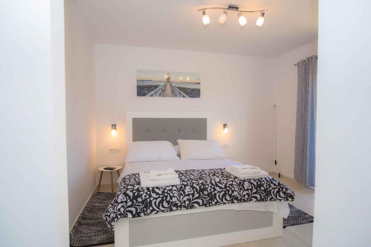 Apartments In Rogoznica 40364 מראה חיצוני תמונה